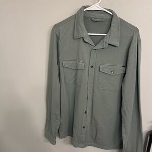 Men’s Vuori long sleeve shirt